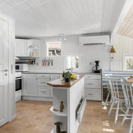 Semesterbostad 3 Bedroom Amazing In