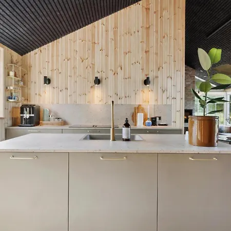 3 Bedroom Amazing In 펜션 Jerup